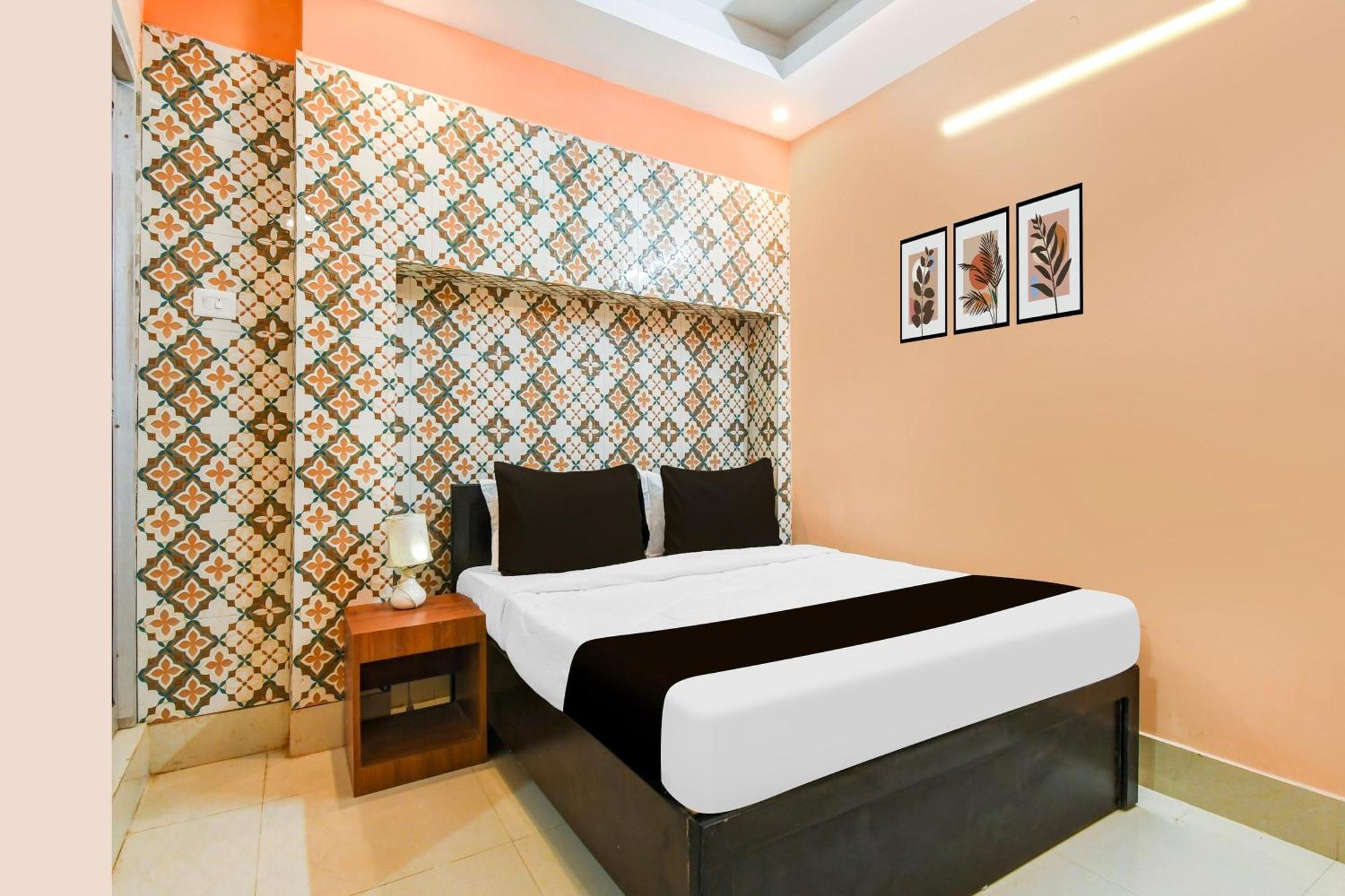 Super Hotel O Dakshin Dwar Formerly Radha Krishna Niwas プリ エクステリア 写真