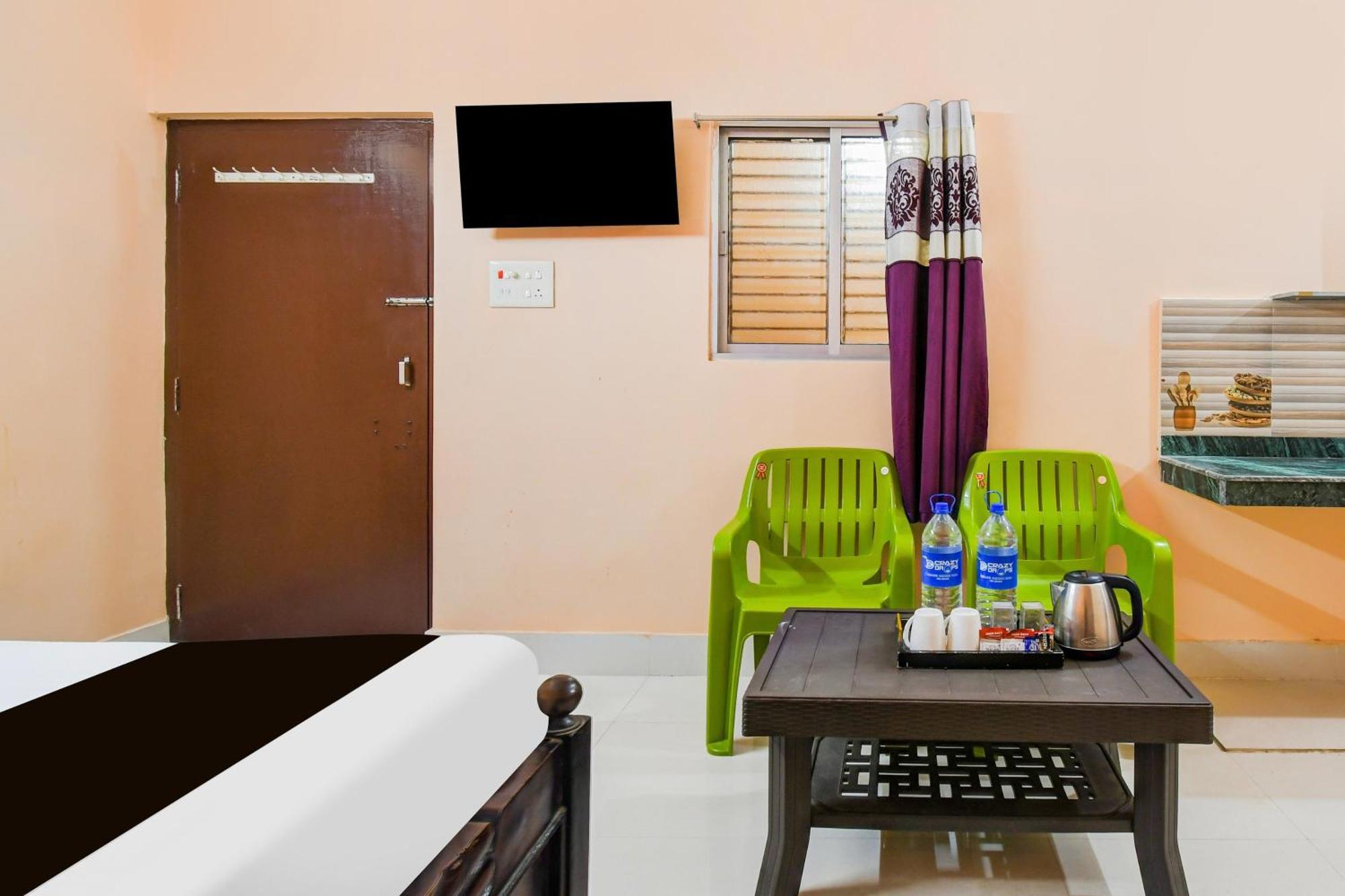 Super Hotel O Dakshin Dwar Formerly Radha Krishna Niwas プリ エクステリア 写真