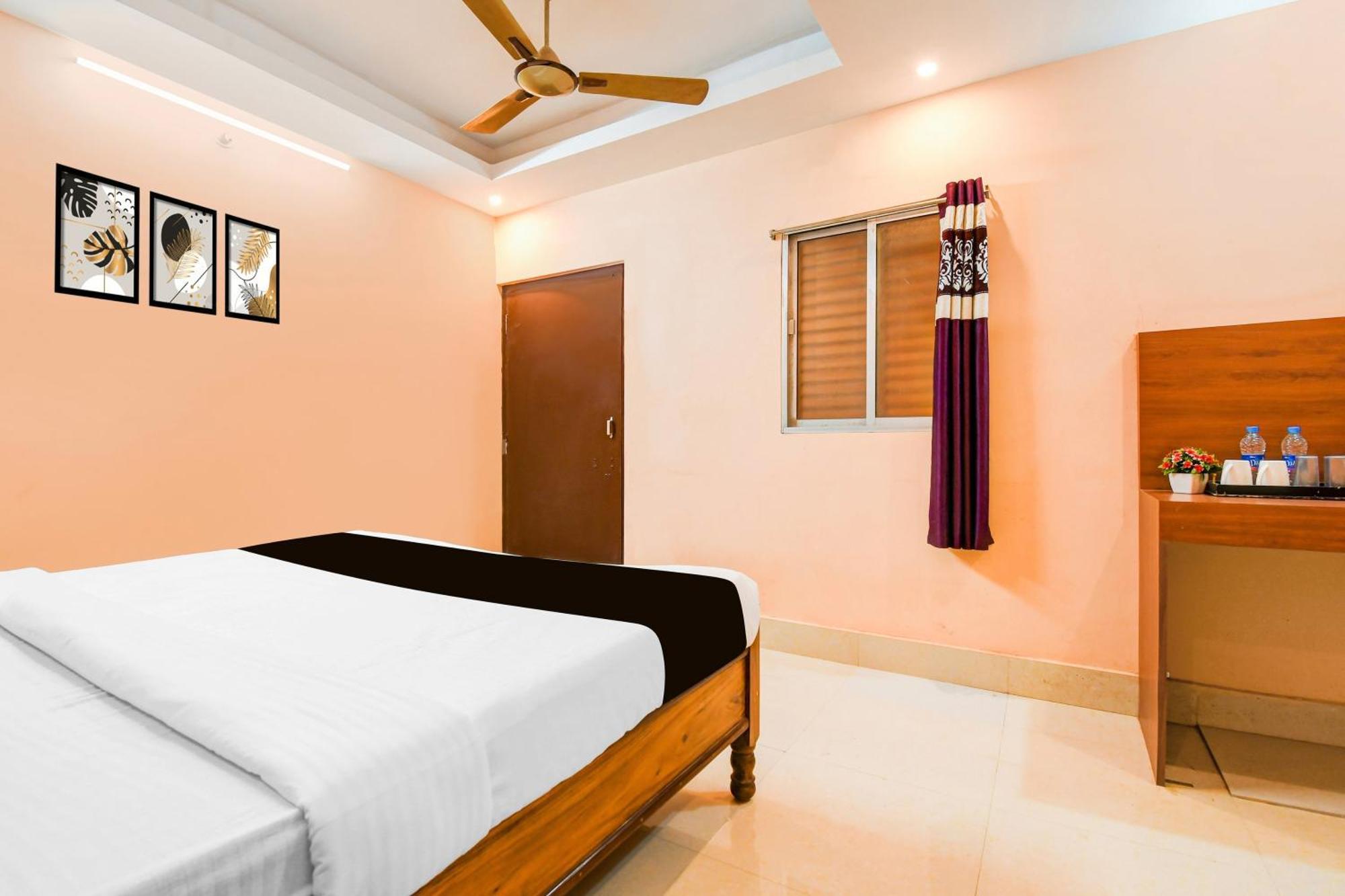 Super Hotel O Dakshin Dwar Formerly Radha Krishna Niwas プリ エクステリア 写真