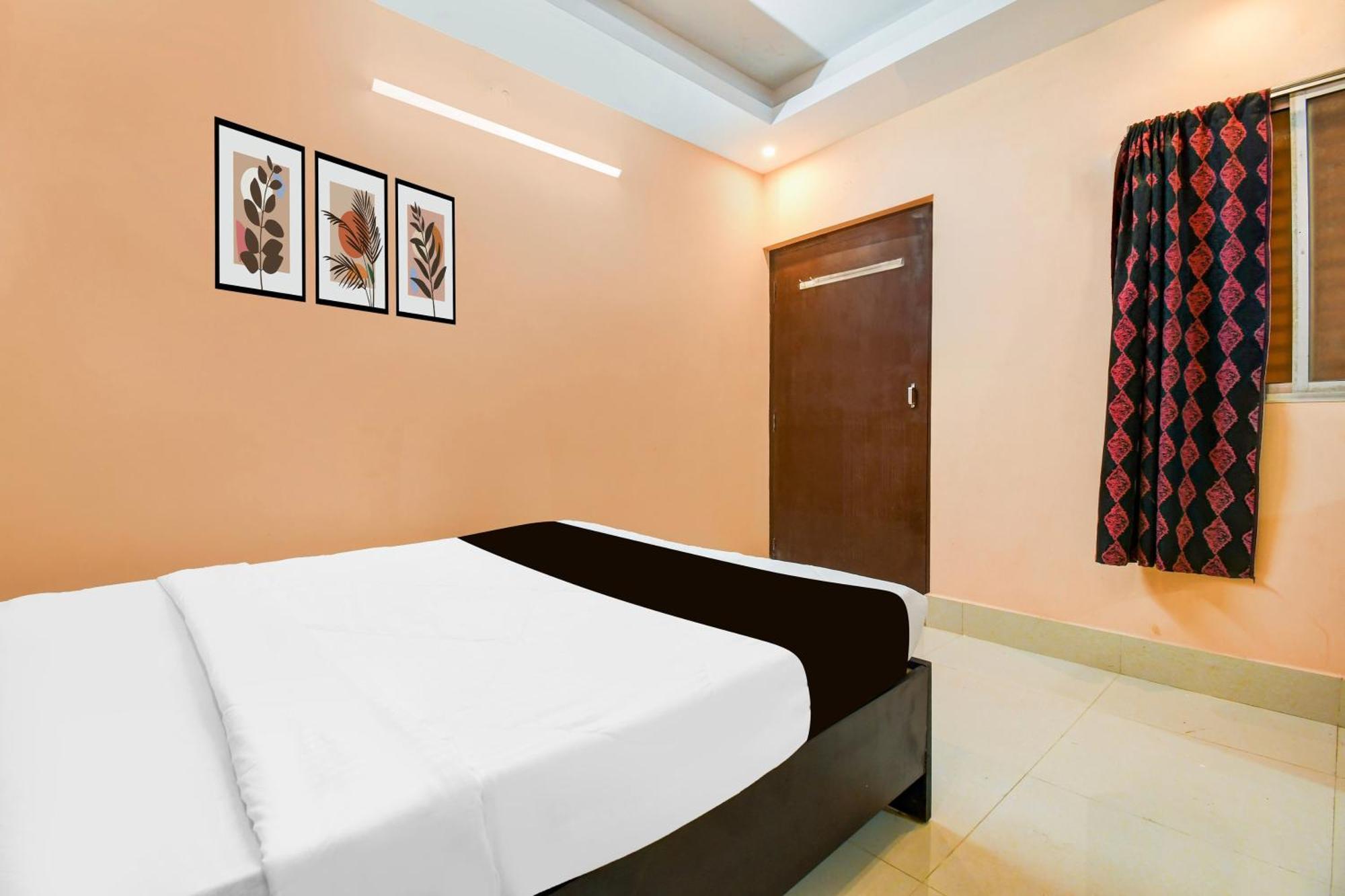 Super Hotel O Dakshin Dwar Formerly Radha Krishna Niwas プリ エクステリア 写真